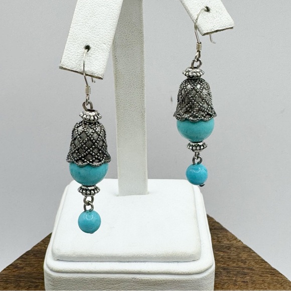 Vintage turquoise and silver ornate bead cap dangle earrings - Picture 6 of 9
